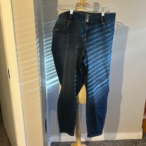 Torrid Straight Leg Jeans. Size 22 Excellent condition